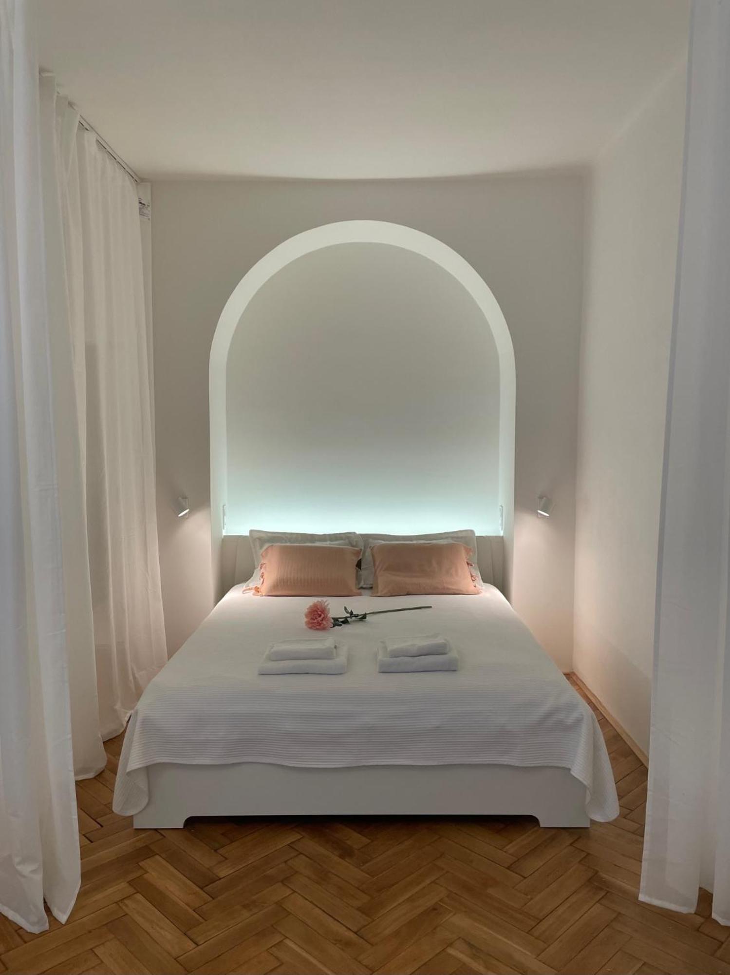 Urban Retreat I Modern Boho Apartments In Lovely Letna District - 10 Minutes From Old Town Prague Luaran gambar