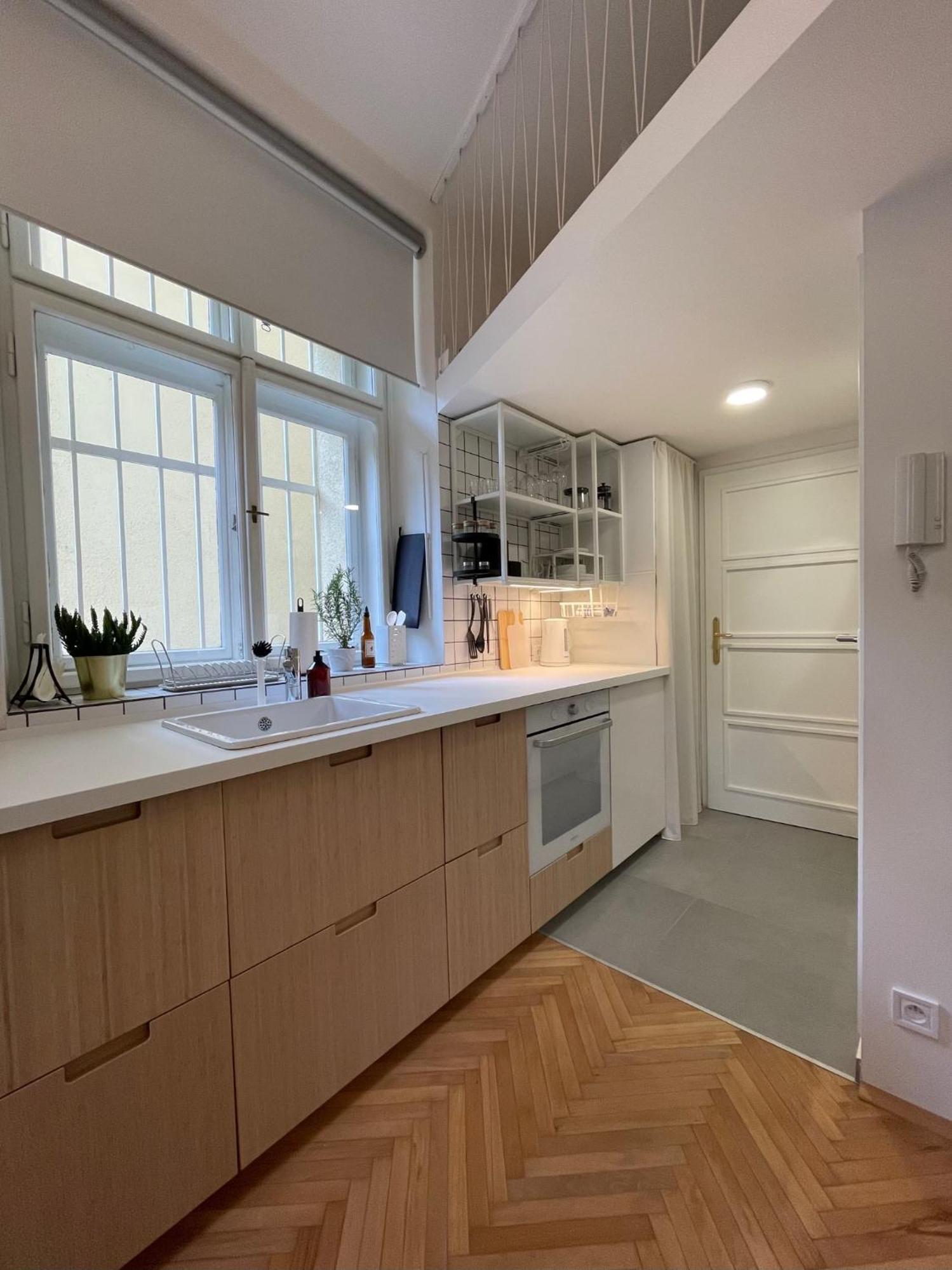 Urban Retreat I Modern Boho Apartments In Lovely Letna District - 10 Minutes From Old Town Prague Luaran gambar