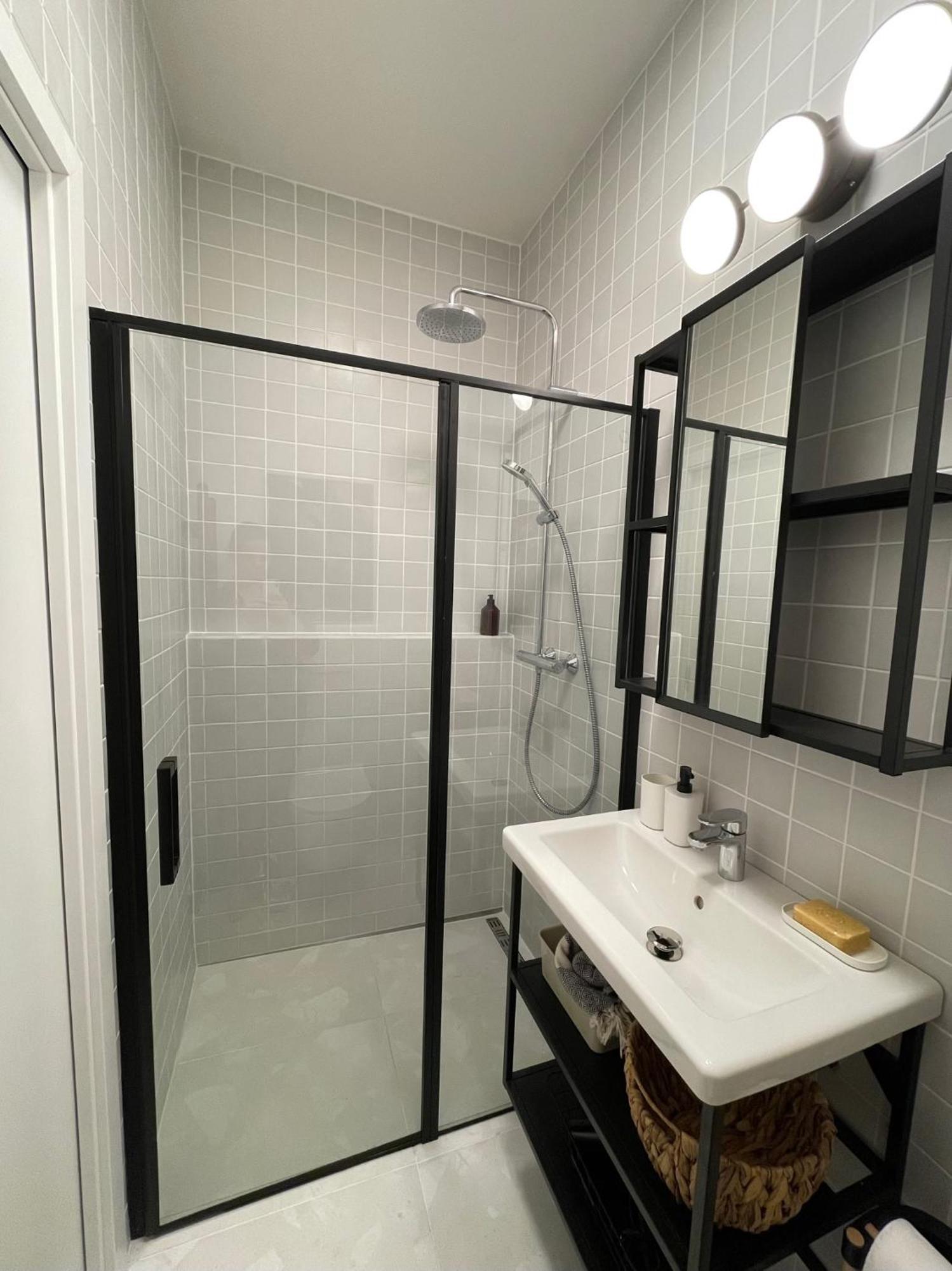 Urban Retreat I Modern Boho Apartments In Lovely Letna District - 10 Minutes From Old Town Prague Luaran gambar